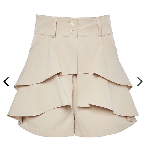 Cross HalterNeckTop wrapBelt and HighRise Shorts - Picture 5 of 12